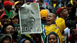 CEREMONIE în memoria lui Nelson Mandela. Zeci de mii de oameni şi lideri din întreaga lume participă la eveniment - VIDEO LIVE, FOTO