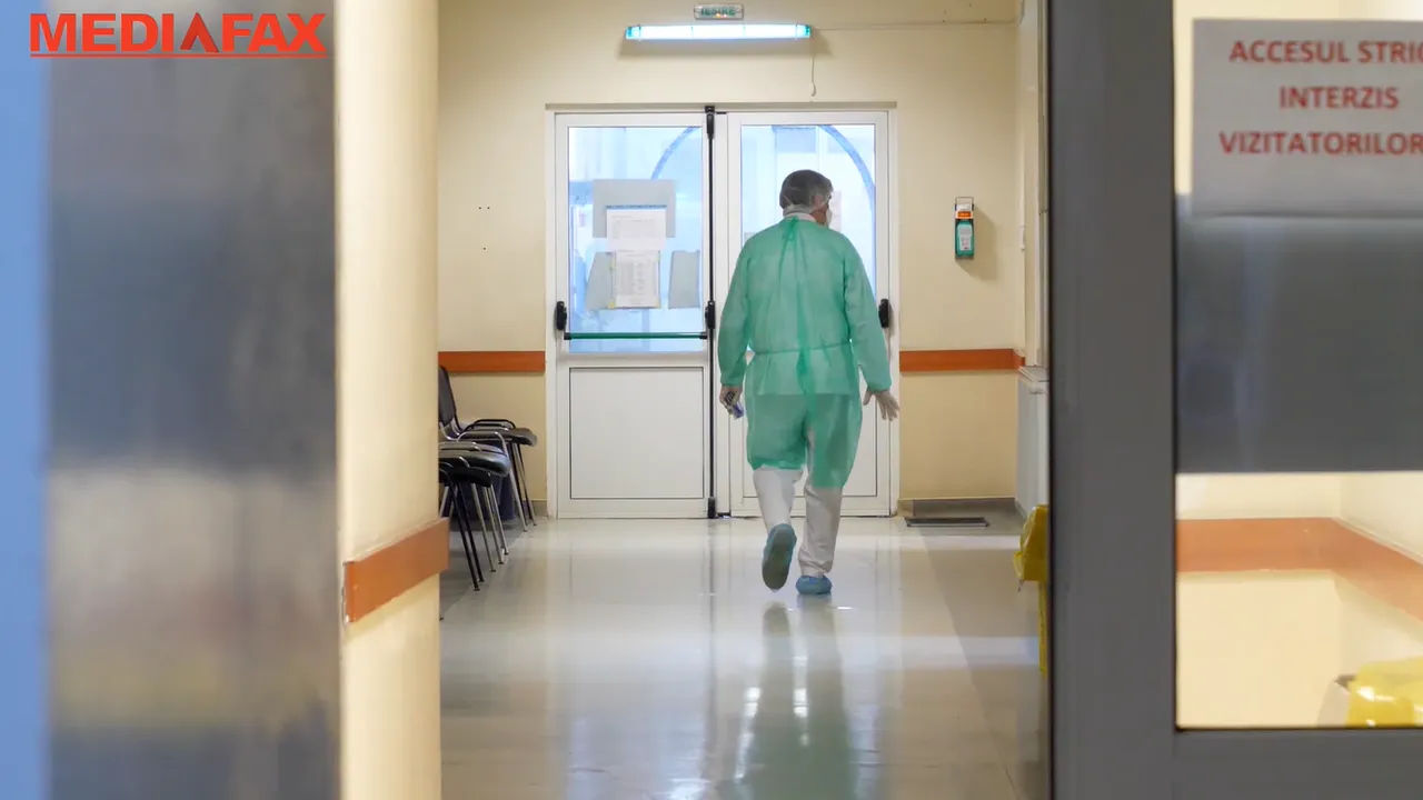 Tavan prăbuşit într-o secţie a Spitalului Judeţean Focşani