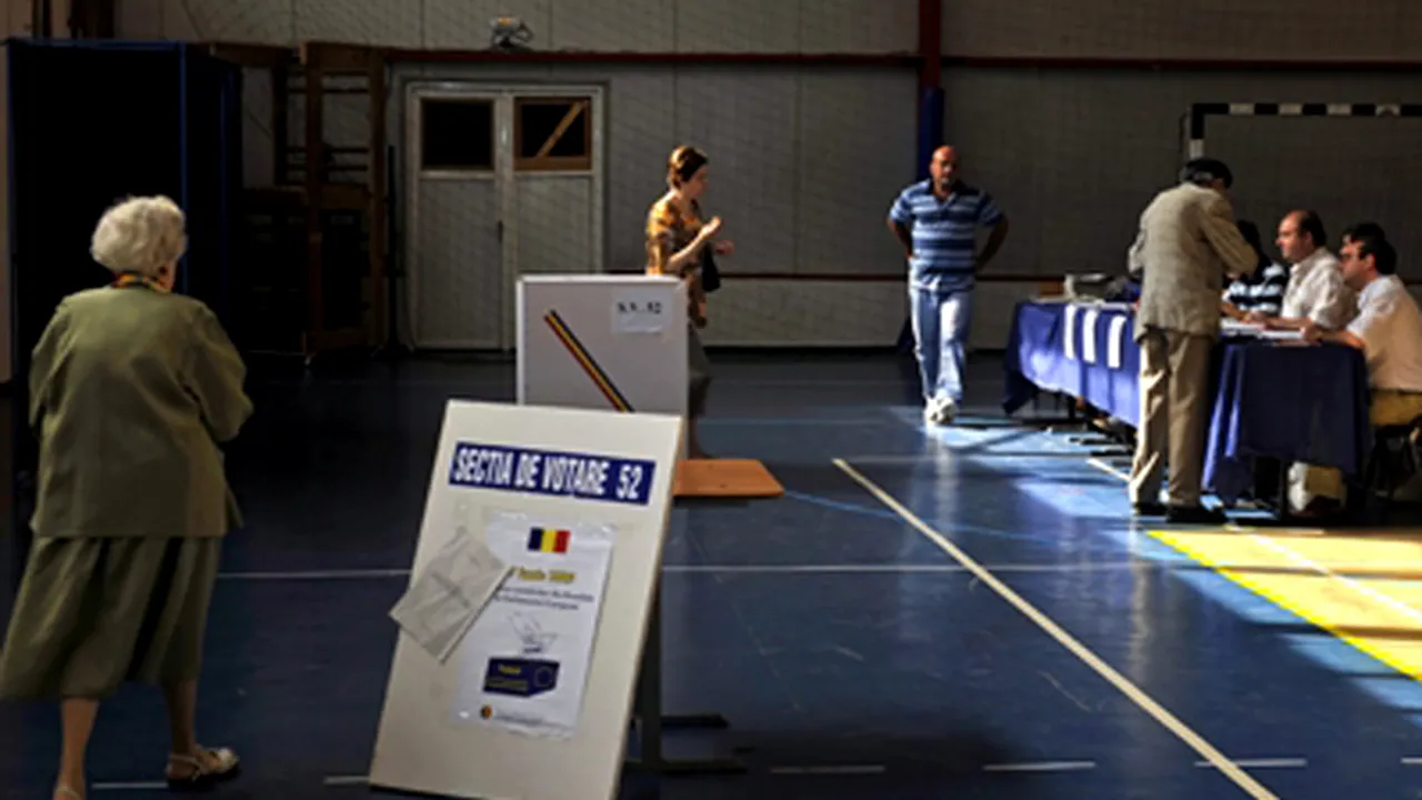 Alegerile din România, esenţiale pentru ieşirea din criză, potrivit presei internaţionale