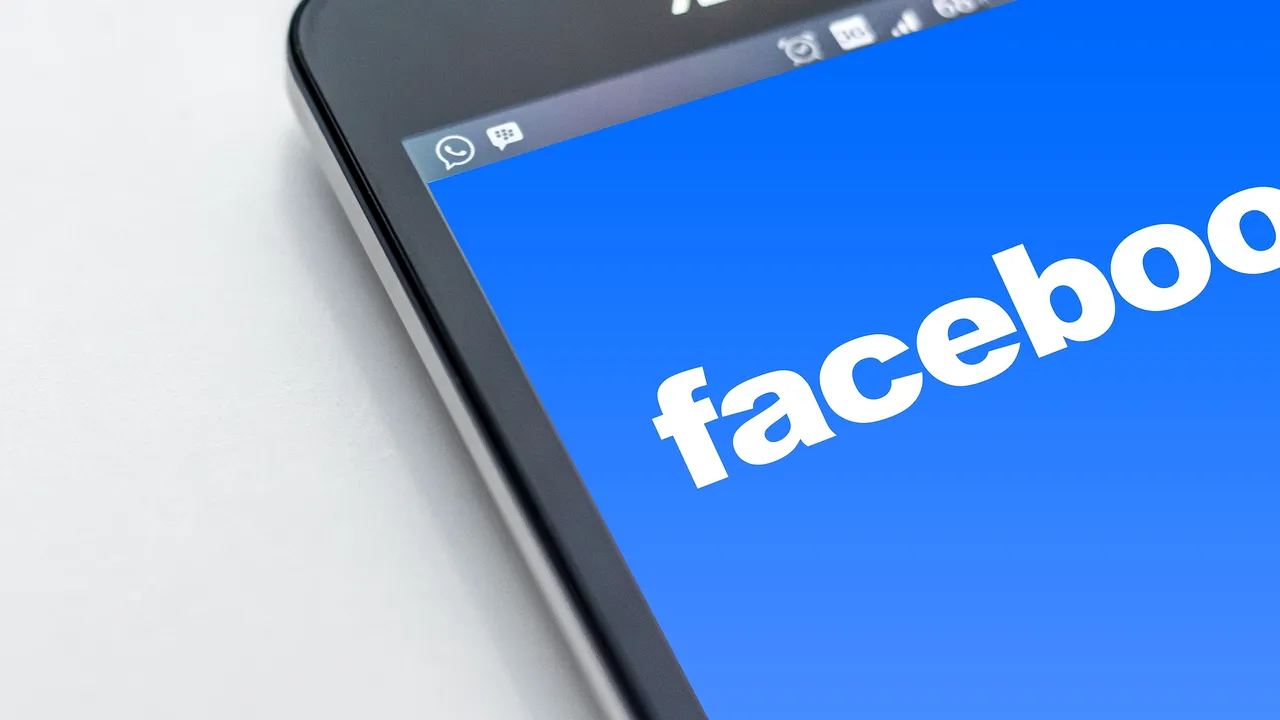 MONITORUL APĂRĂRII | Facebook a eliminat conturi ruse implicate în acţiuni de influenţă politică în SUA