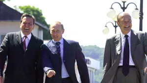 Chirac şi Schroeder, invitaţii lui Putin la Soci