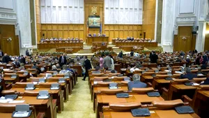 Oltean: Parlamentarii au fost în vacanţă 6 luni în 2014. Nici copiii la şcoală nu beneficiază de atât