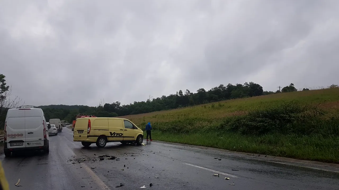 Doi morţi şi patru răniţi în trei accidente produse aproape simultan în judeţul Braşov. IMAGINI de la faţa locului