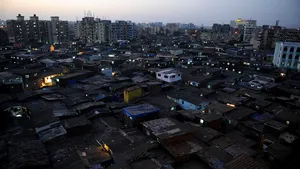 Indienii, chemaţi să închidă luminile în case şi să aprindă lumânări pentru a alunga întunericul pandemiei de coronavirus | VIDEO