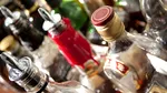 Alcoolul ar trebui să aibă etichete care avertizează asupra riscului de cancer, spun specialiștii
