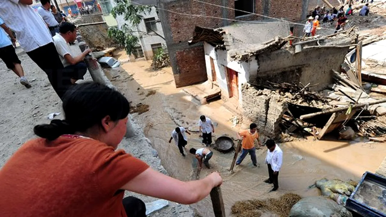 Peste 700 de morţi şi 1.000 de dispăruţi în urma alunecărilor de teren din China - VIDEO
