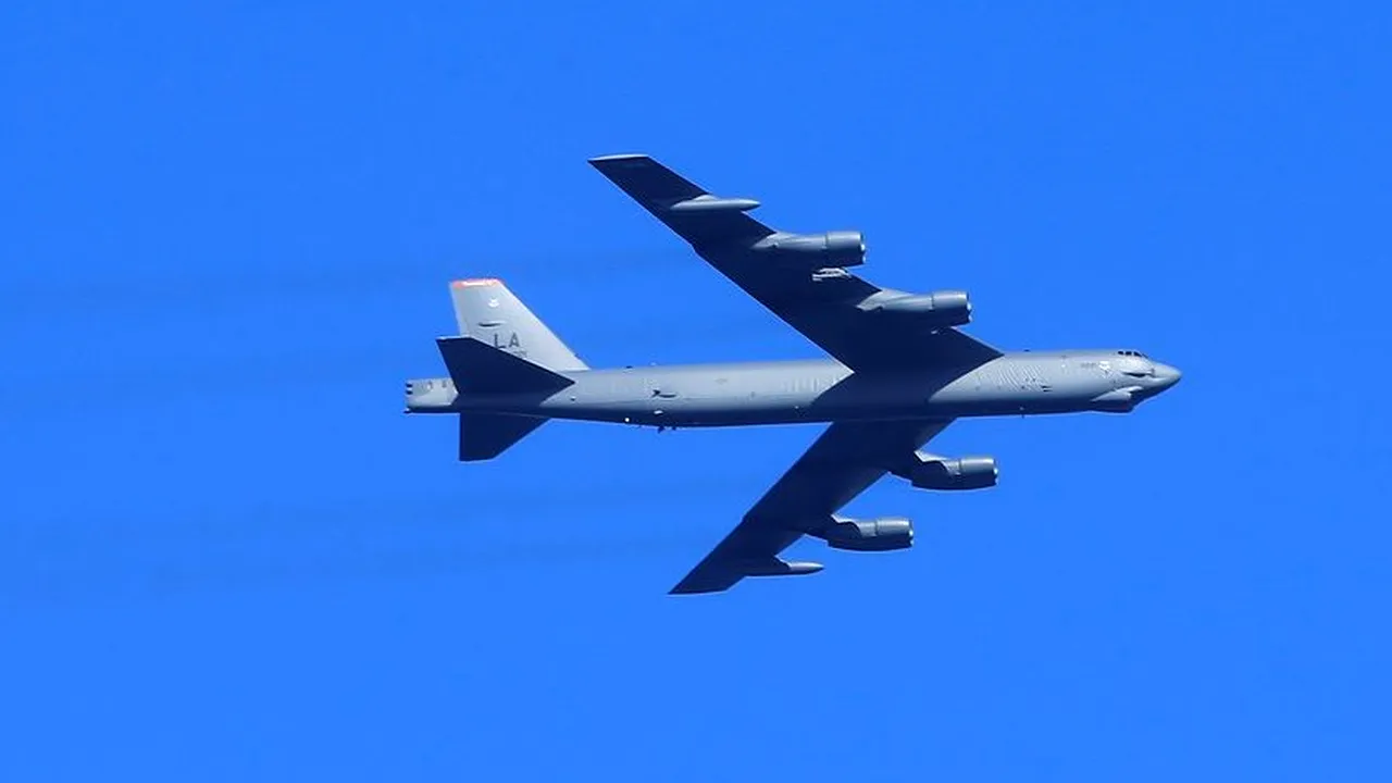 NATO şi Rusia organizează separat exerciţii ale forţelor nucleare, programate de mai mult timp