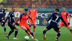 FCSB învinge pe UTA Arad cu 2-1 după un meci controversat. Golurile au fost marcate din două penalty-uri contestate