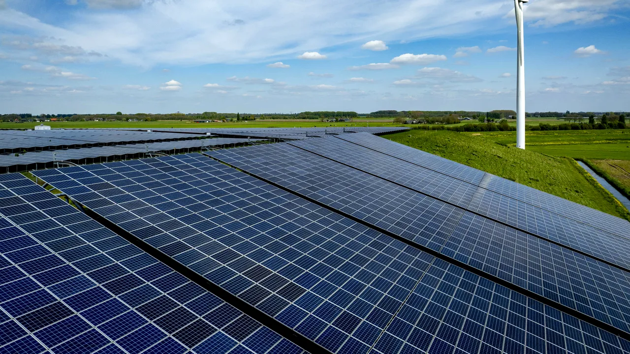 Termenul de depunere a solicitărilor de finanţare pentru Schema de energie regenerabilă, prelungit