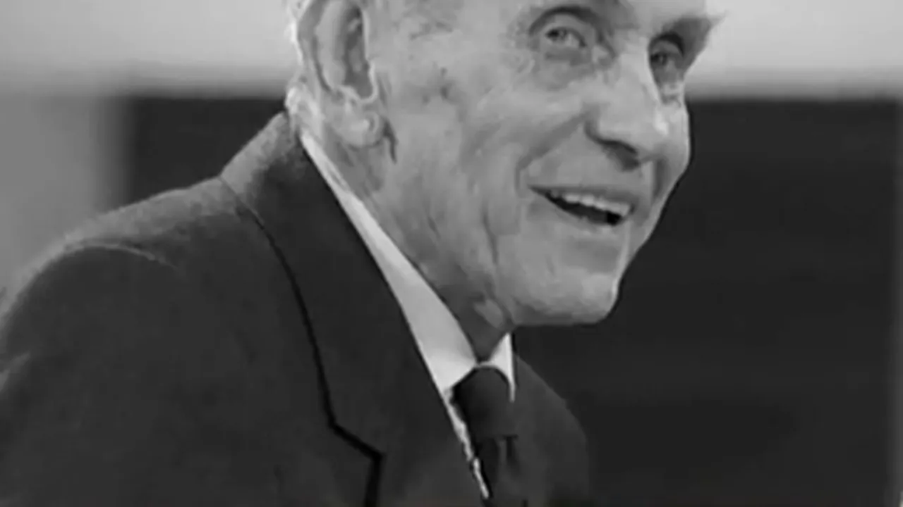 Scriitorul şi cineastul polonez Tadeusz Konwicki a murit la vârsta de 88 de ani