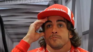 Alonso obţine prima victorie a sezonului în F1 după ce s-a impus la Silvestone