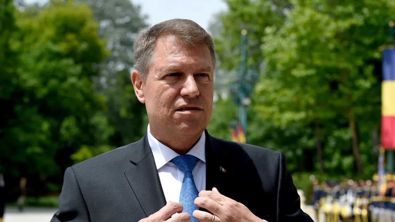 Klaus Iohannis: Cred că o nouă Lege a pensiilor ar fi utilă / Olguţa Vasilescu îl contrazice: Preşedintele spune ce i-a spus ministra Baubau, care nu înţelege nimic