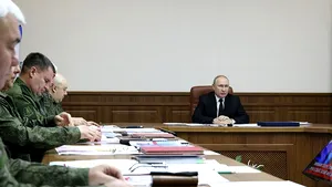 Rusia pregăteşte următoarea fază a războiului. Putin a stat o zi întreagă în şedinţă cu comandanţii militari pentru a discuta strategia din Ucraina
