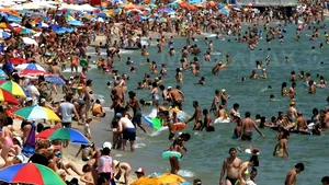 Risc major de incendii de vegetaţie în zona litoralului bulgar. Turiştii, avertizaţi să fie vigilenţi