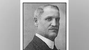 ISTORIA FĂRĂ PERDEA Marius Oprea / Zosim Chirtop, reprezentatul moţilor la Marea Unire, a fost deportat la 82 de ani, după ce a acuzat: ”ce vreţi voi comuniştilor, vreţi să ne vindeţi ţara!”