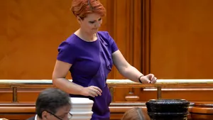Ce nu s-a văzut la TV. Moţiunea de cenzură în IMAGINI. GALERIE FOTO | Parlamentul, în cea mai fierbinte zi din acest mandat