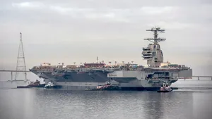 INCIDENT în  Golful Persic: O navă militară americană a tras focuri de avertisment spre un vas iranian