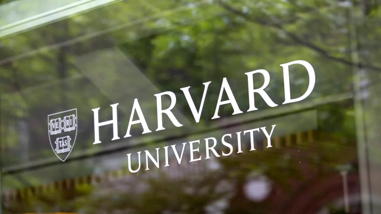 Profesor brazilian de la Harvard arestat după un incident cu o armă cu bile lângă o sinagogă din Massachusetts. Incidentul nu este considerat antisemit, spun autoritățile