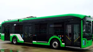 Cum arată primele troleibuze chinezești Yutong 12 livrate în Europa. Vor circula în București