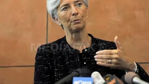Christine Lagarde: Economia mondială a intrat într-o fază periculoasă şi nesigură. Există riscul unei spirale de instabilitate financiară