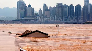 Peste 700 de morţi în China, în urma inundaţiilor - FOTO, VIDEO