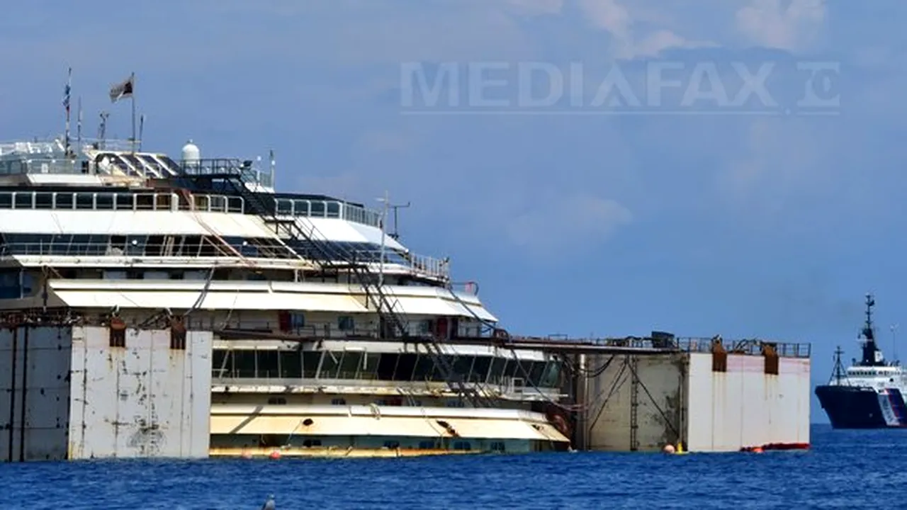 Costa Concordia a fost adusă pe linia de plutire la doi ani şi jumătate după naufragiu - FOTO, VIDEO