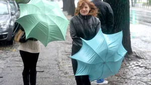 Vreme rea în toată ţara, de Florii. Vor fi precipitaţii, intensificări ale vântului şi frig