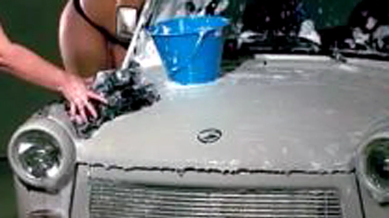 Ai mai văzut vreodată un Trabant atât de curat? De ce stârneşte controverse noul videoclip al trupei ROA - VIDEO