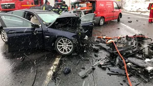 Accident rutier GRAV în Cluj, soldat cu un mort şi patru răniţi
