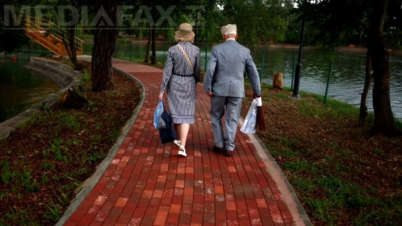 Natalitatea, la cote alarmante în România: Fenomenul îmbătrânirii demografice s-a accentuat/ Care este vârsta medie a populaţiei 