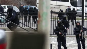 MONITORUL APĂRĂRII | Vehicule militare sârbe la frontiera cu Kosovo/ Rusia somează Priştina să înceteze „provocările” la adresa Serbiei | VIDEO