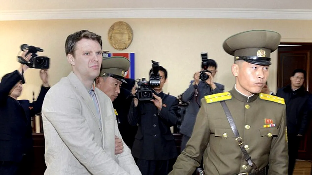 Coreea de Nord a eliberat un cetăţean american condamnat la 15 ani de închisoare pentru activităţi împotriva siguranţei statului. Otto Warmbier este deja în drum spre SUA. Familia anunţă că tânărul este în COMĂ