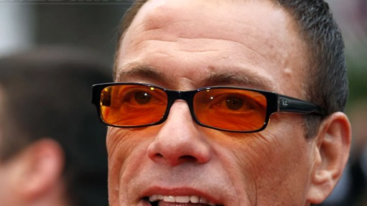 Un interviu cu Jean-Claude Van Damme, care filmează în România, difuzat luni la 