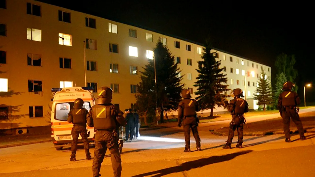 Incendiu într-o tabără ilegală de refugiaţi din Berlin: Şase persoane au fost rănite
