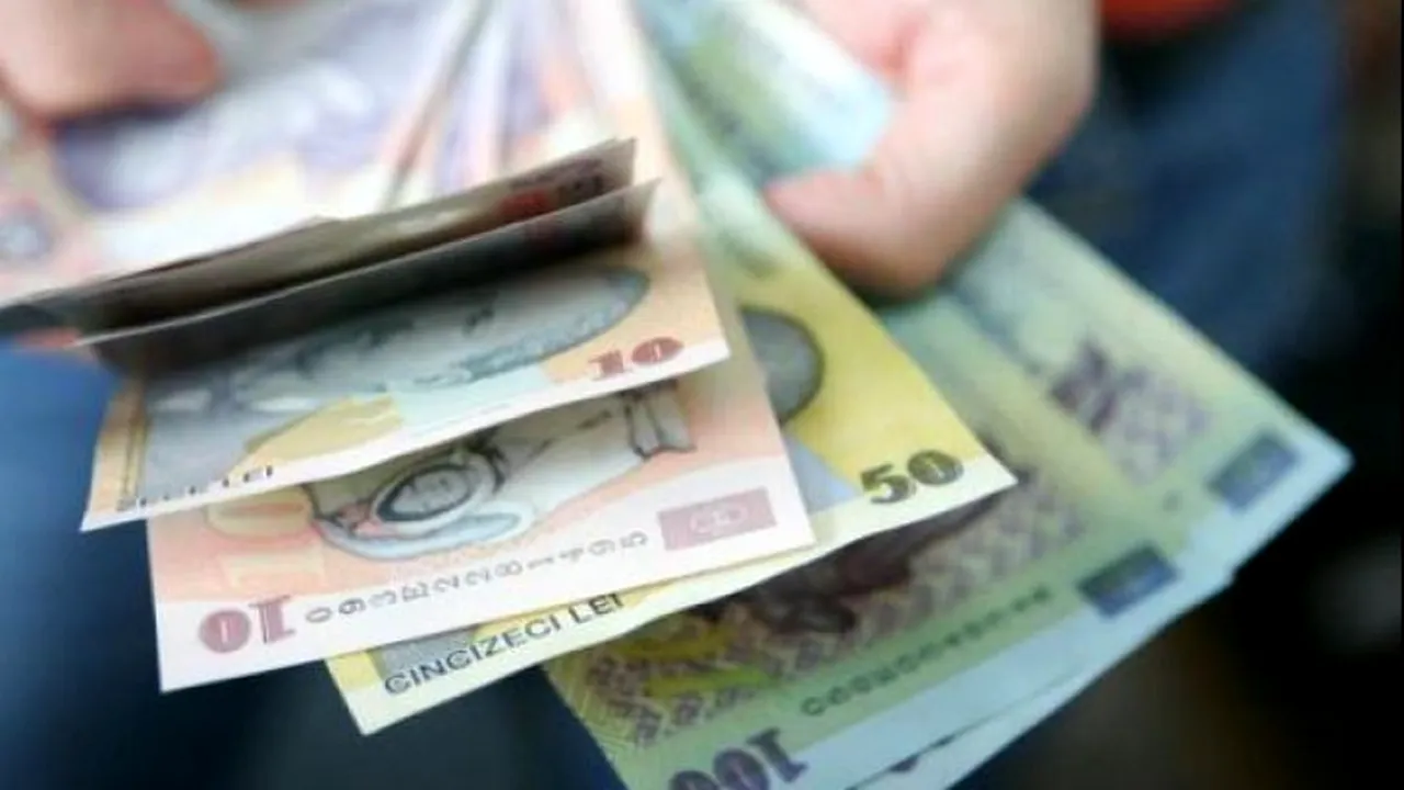 Buget de criză. Salariile angajaţilor unei primării au fost reduse cu 10 la sută