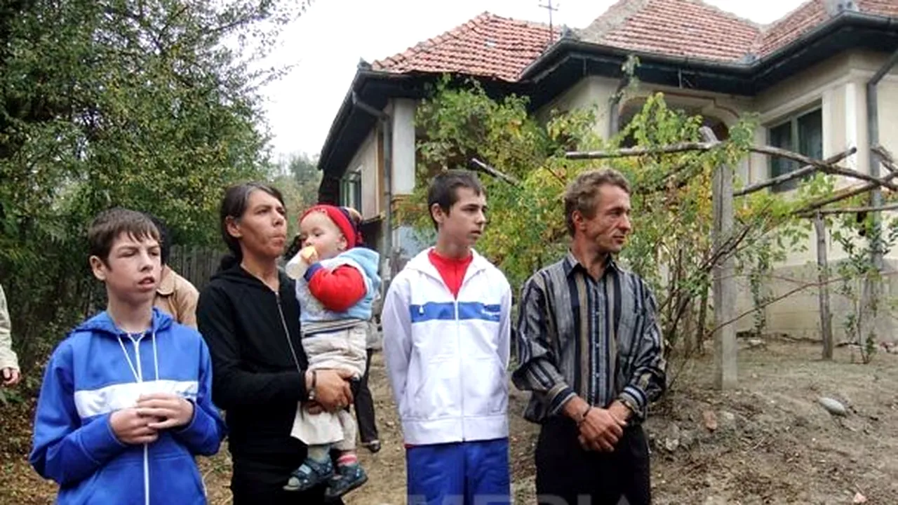 Familia care a primit casă şi 5.000 de lei de la Becali a cheltuit banii în câteva zile: 