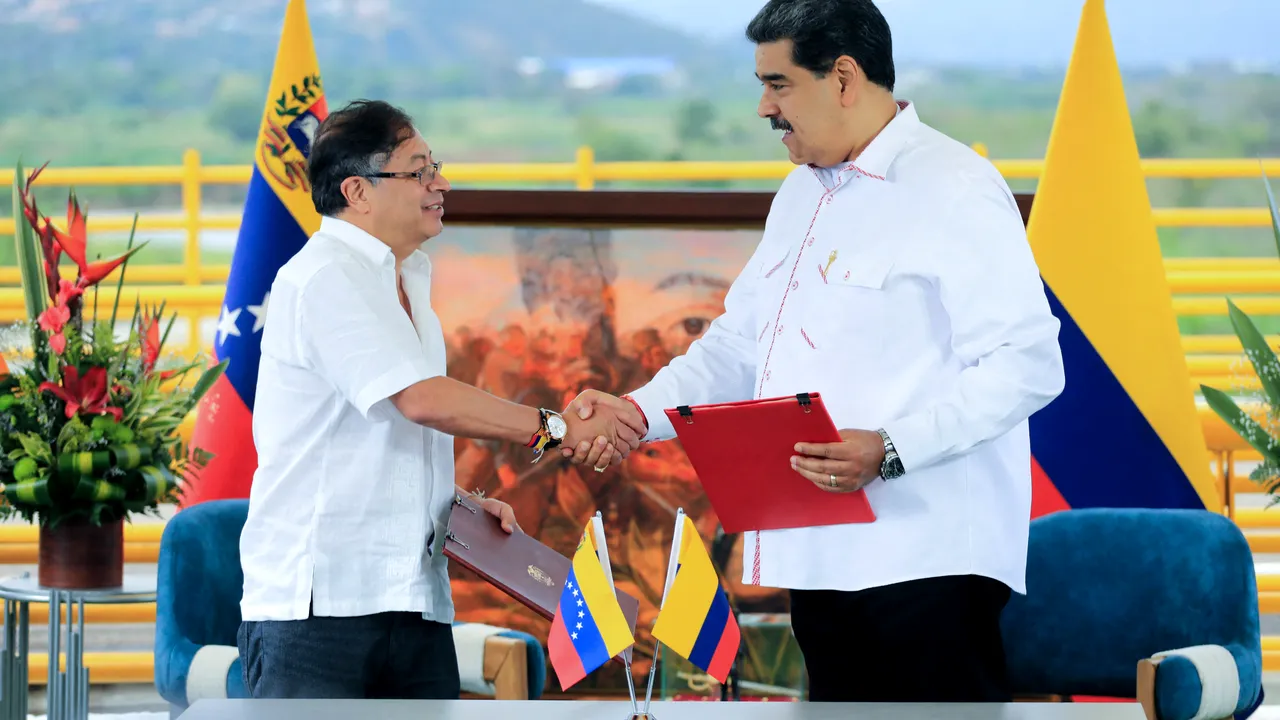 Acord istoric semnat între Columbia şi Venezuela. Relaţiile dintre cele două ţări vecine se îmbunătăţesc