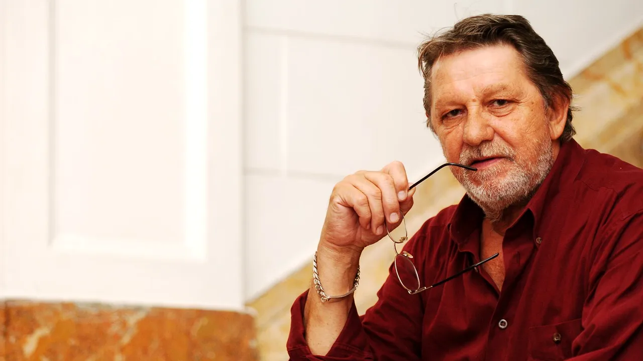 Sebastian Papaiani. Viaţa maestrului. Plutonier Căpşună, Păcală şi Bică, prieten drag al actorilor - GALERIE FOTO
