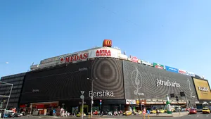 Magazinul Unirea va fi conectat în cinci luni cu staţia de metrou Unirii printr-un pasaj