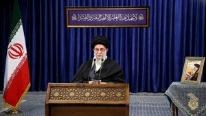 Liderul Iranului, Khamenei, a interzis importurile de vaccinuri COVID-19 din SUA şi Marea Britanie