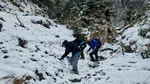Doi turiști blocați într-o zonă greu accesibilă din Masivul Piatra Craiului au fost salvați de jandarmii montani