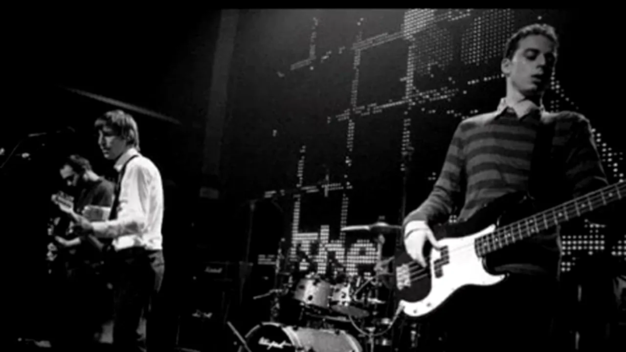 Trupa The Mono Jacks deschide concertul Suede din Bucureşti