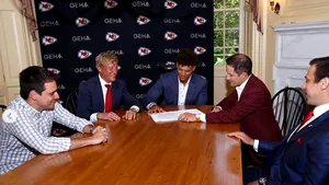 I-a depăşit pe Ronaldo şi Messi la salariu! Află cine este sportivul cu un contract de peste 500 de milioane de dolari