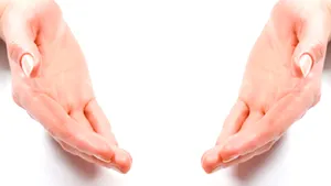 Mâinile femeilor adăpostesc mai multe tipuri de bacterii decât cele ale bărbaţilor