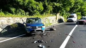 Coliziune frontală pe Valea Oltului: Patru persoane, între care un copil de şase ani, au fost rănite | FOTO