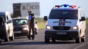 Tânărul din Vrancea, bănuit că şi-a omorât tatăl după ce s-a întors de la o mănăstire, s-a sinucis în arest