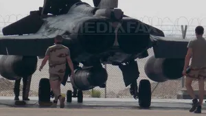 Franţa efectuează primele zboruri de recunoaştere în Irak: ”Este un context de o gravitate excepţională”