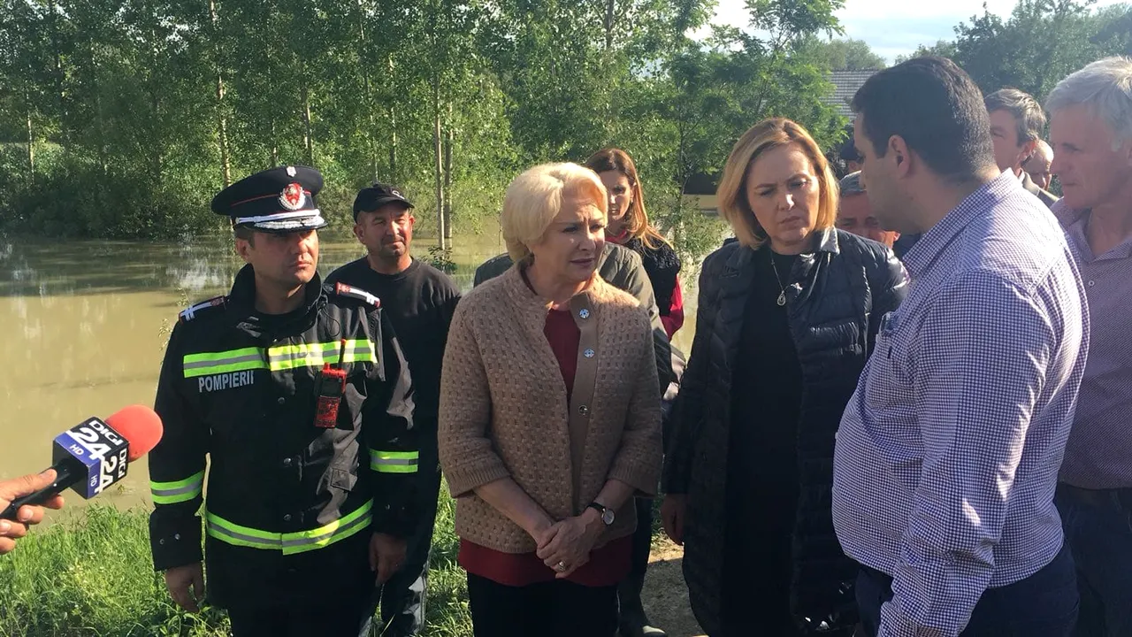 Viorica Dăncilă, Carmen Dan şi  Lucian Şova, huduiţi la Braşov. Mai mulţi oameni au strigat „Demisia”