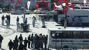 32 de răniţi, într-un atentat sinucigaş la Istanbul - VIDEO