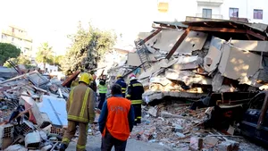 Ministrul de Externe albanez a solicitat României sprijin în reconstrucţia de după cutremur